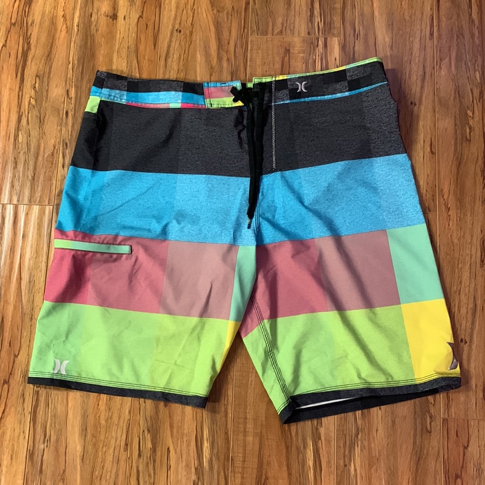 ⭐️Men’s Hurley Phantom Board Shorts Size 38